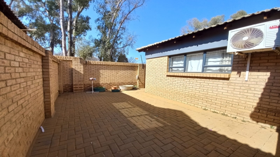 3 Bedroom Property for Sale in Baillie Park North West